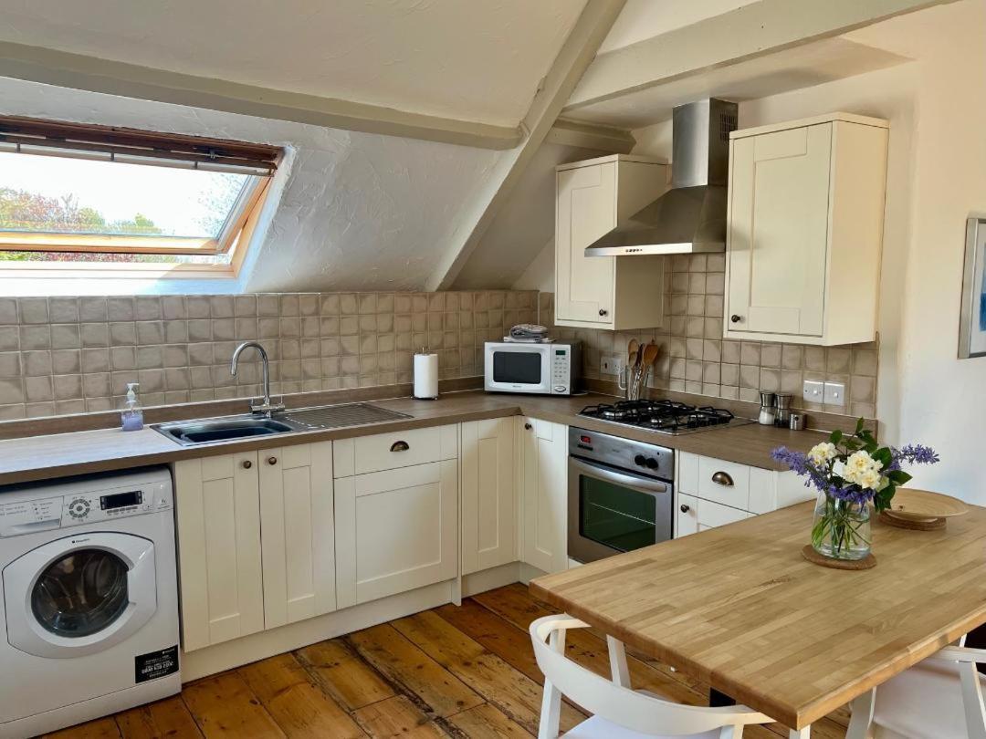 Norburton Hall Cottages Брайдпорт Екстериор снимка