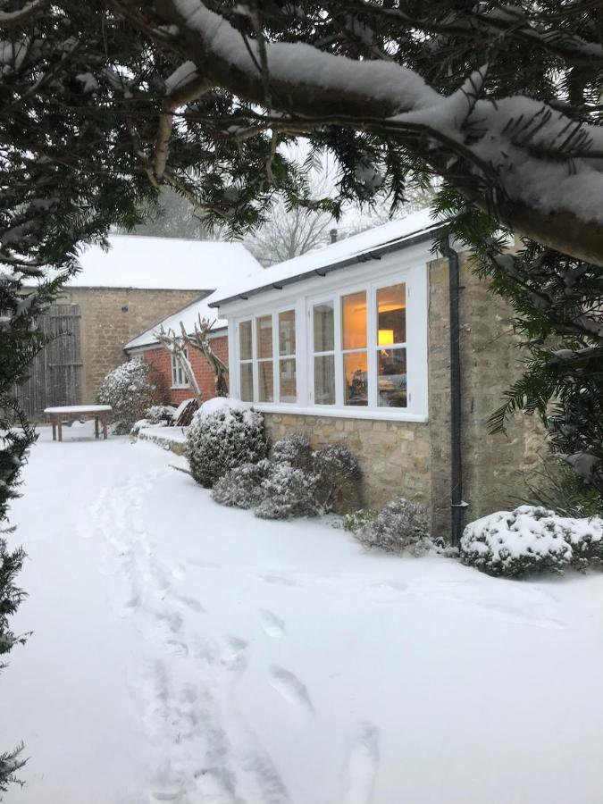 Norburton Hall Cottages Брайдпорт Екстериор снимка