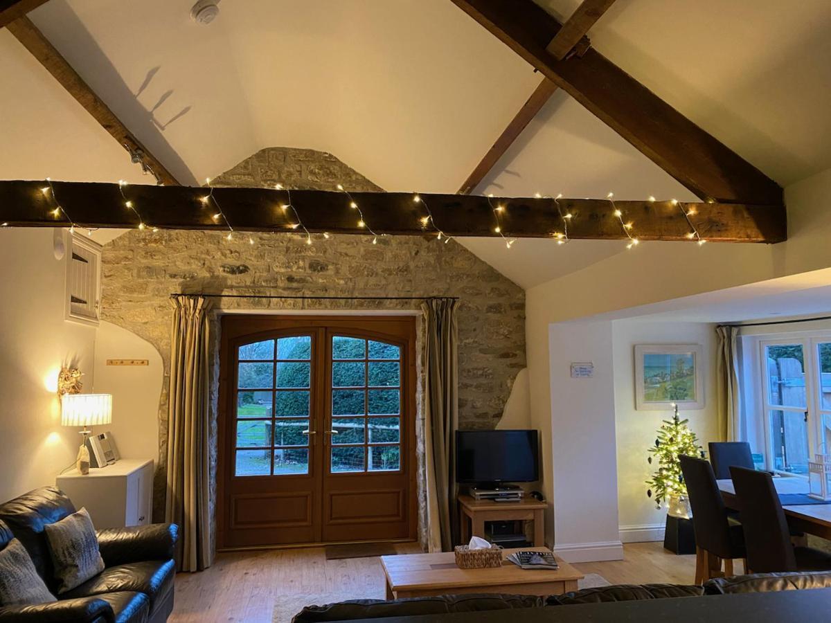 Norburton Hall Cottages Брайдпорт Екстериор снимка